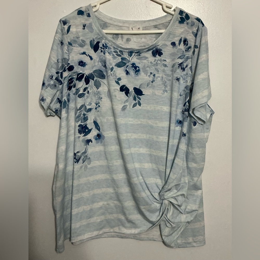 Westport Light Blue Floral Striped Tee